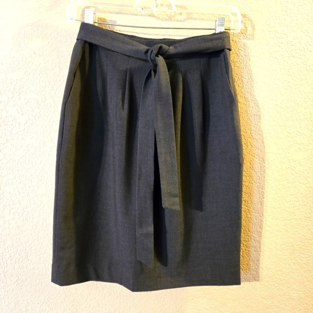 Ann Taylor Petite Womens Dark Gray Lined Pleated Skirt Tie Belt Pockets Size 4P